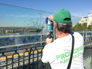 pulido de cristales dañados